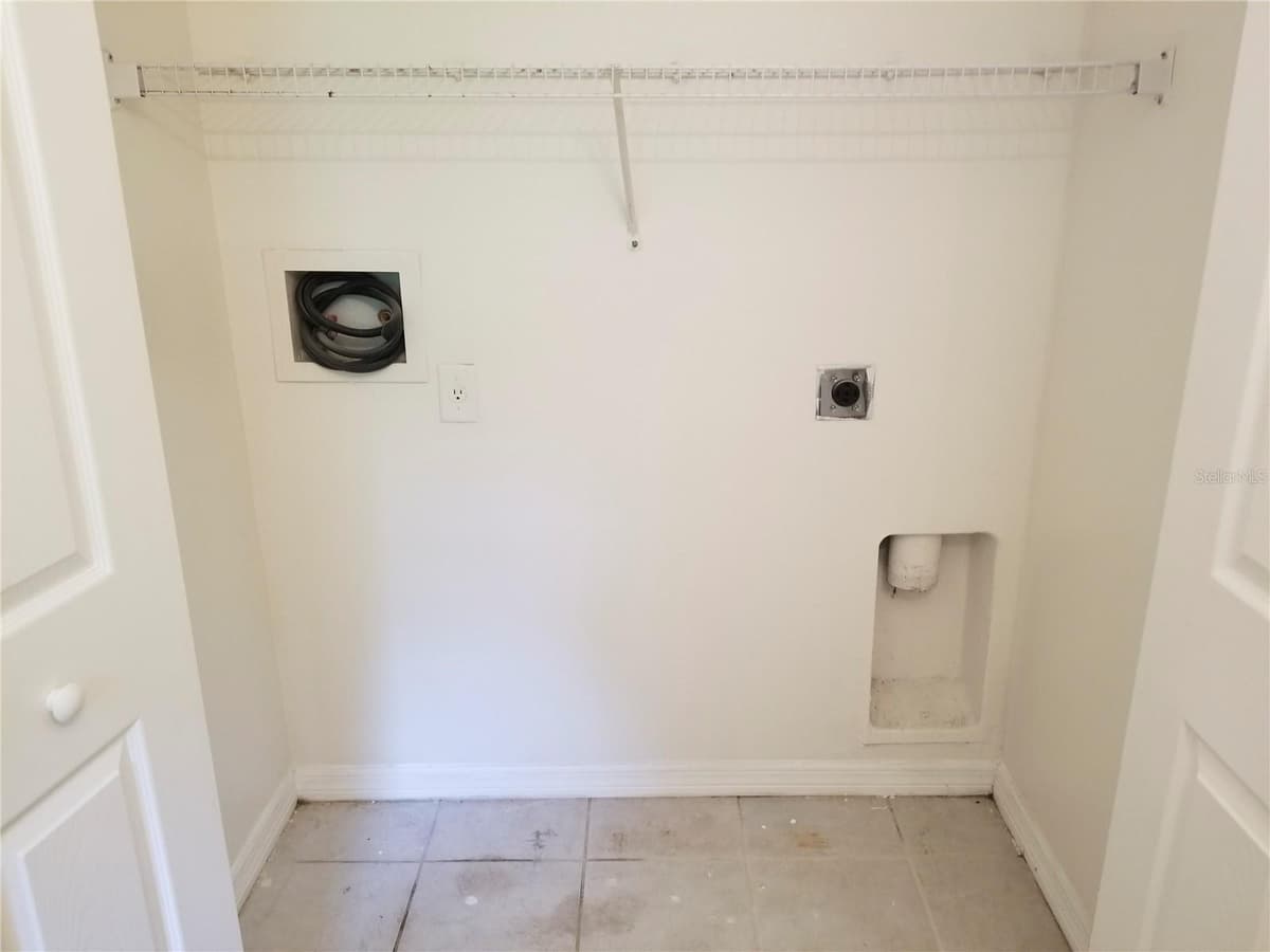6116 OLIVEDALE DRIVE — photo 8 of 16