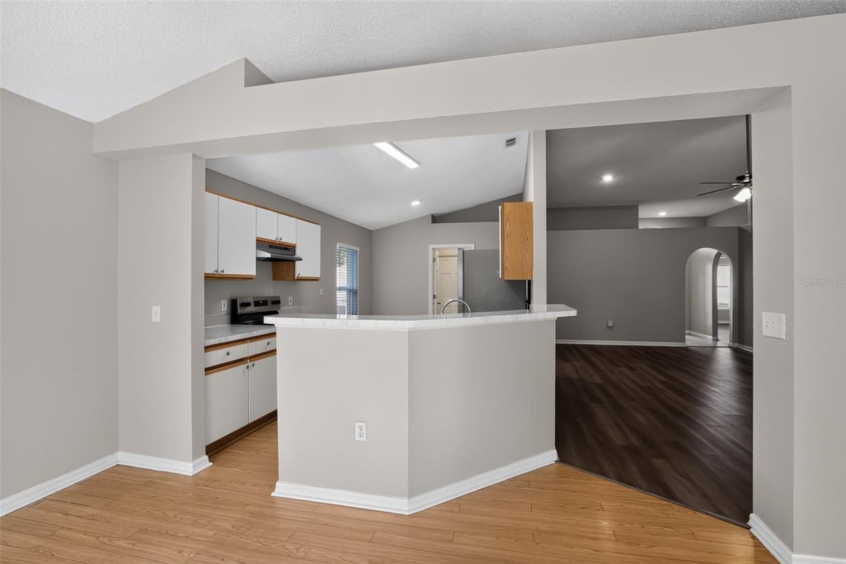 1080 AMANDA KAY CIRCLE — photo 10 of 30