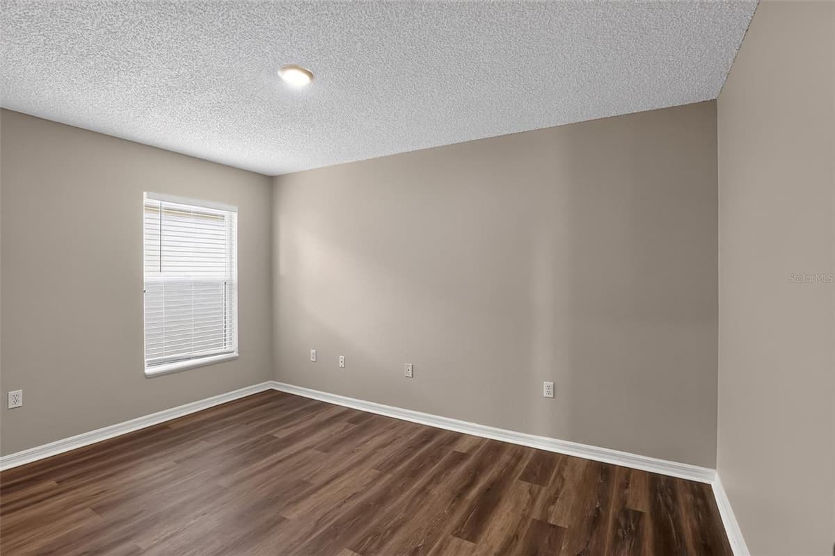1080 AMANDA KAY CIRCLE — photo 23 of 30