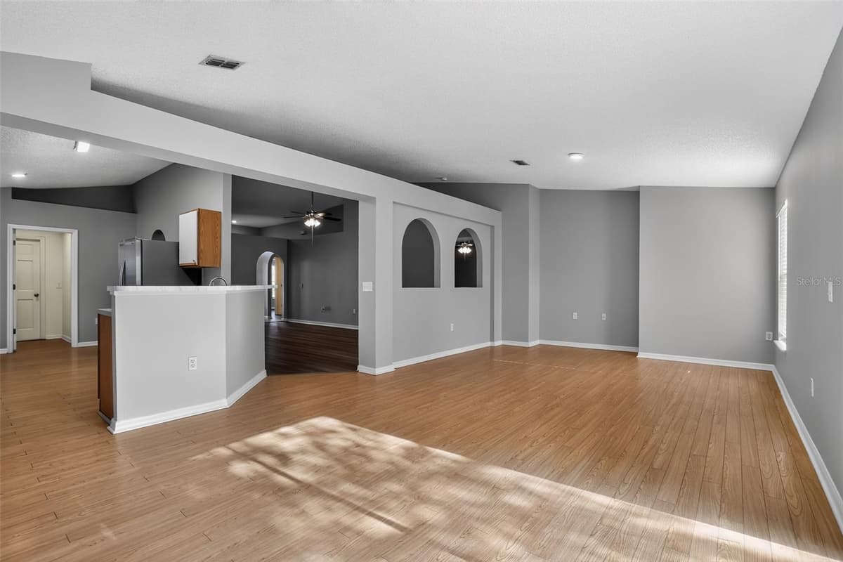 1080 AMANDA KAY CIRCLE — photo 14 of 30