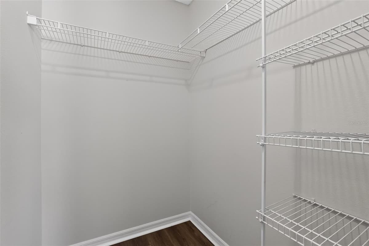 1080 AMANDA KAY CIRCLE — photo 17 of 30