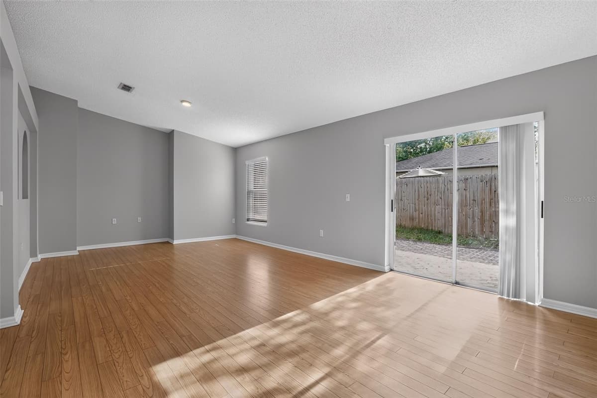 1080 AMANDA KAY CIRCLE — photo 15 of 30