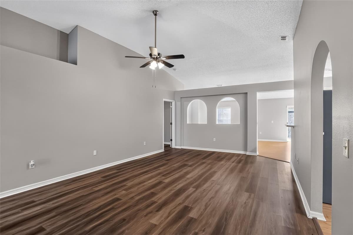 1080 AMANDA KAY CIRCLE — photo 8 of 30
