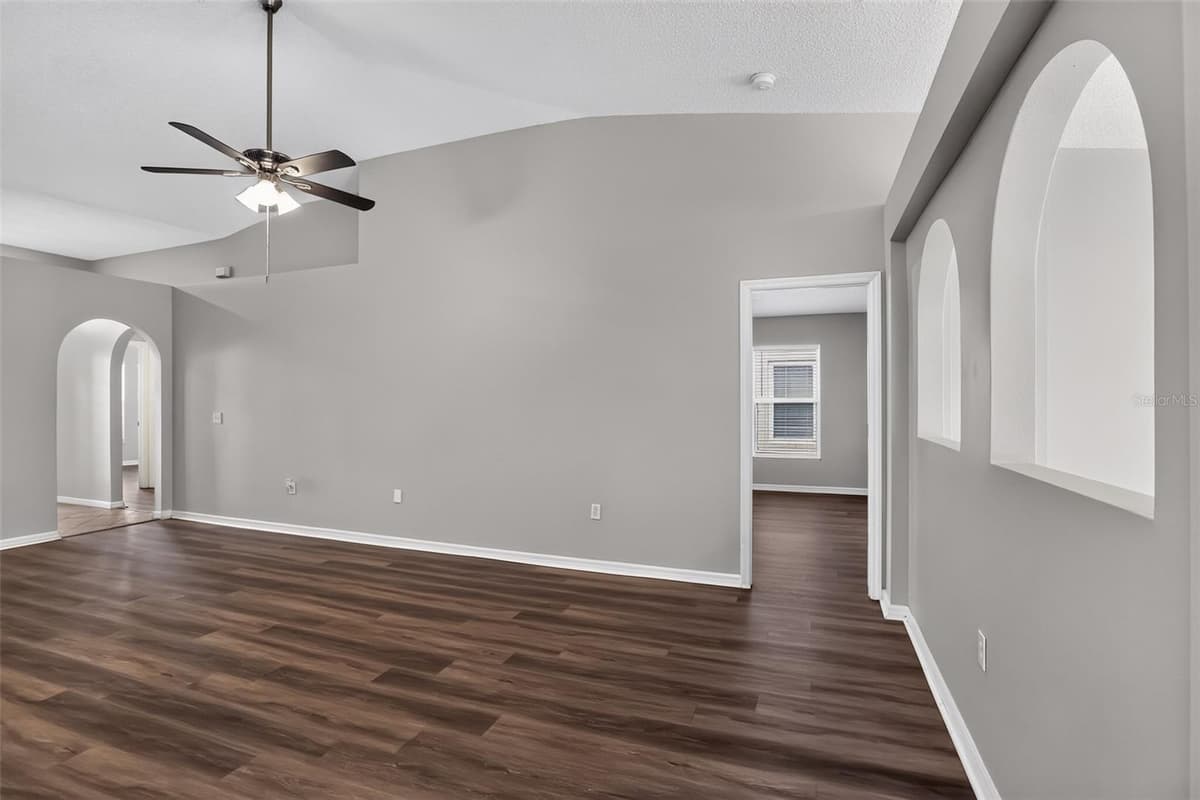 1080 AMANDA KAY CIRCLE — photo 9 of 30