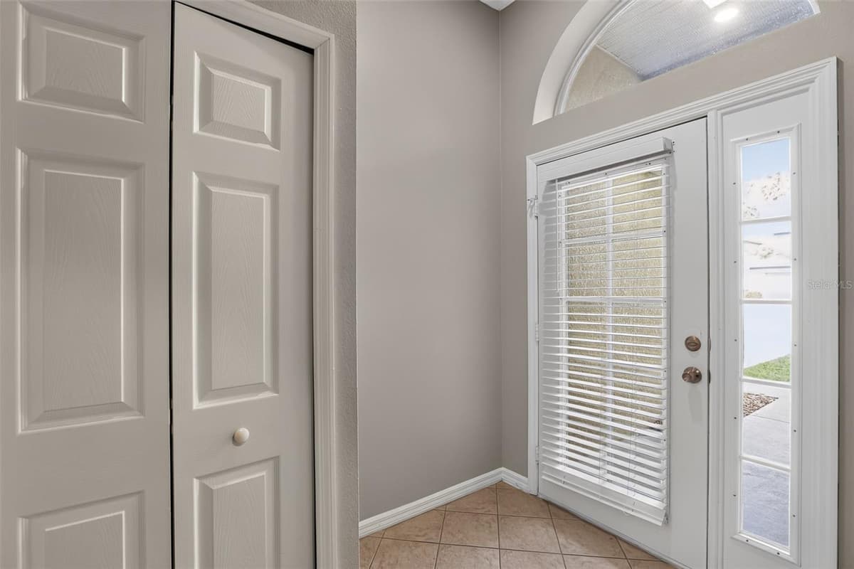 1080 AMANDA KAY CIRCLE — photo 5 of 30