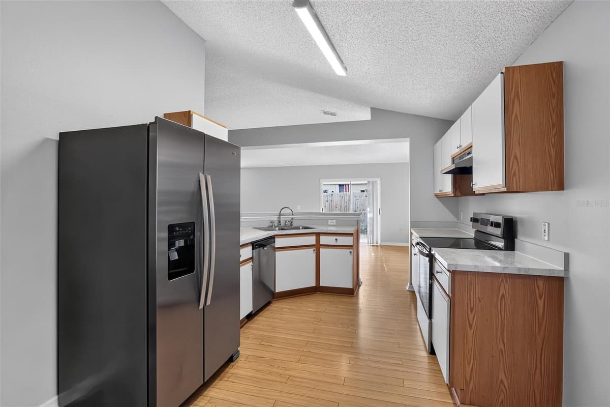 1080 AMANDA KAY CIRCLE — photo 11 of 30