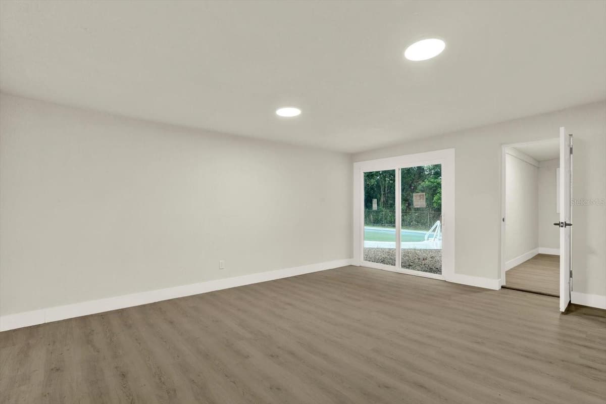 3606 AUTUMN PALM DRIVE — photo 11 of 31