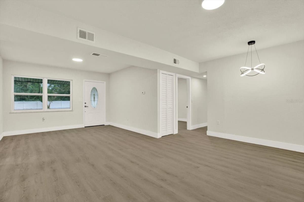 3606 AUTUMN PALM DRIVE — photo 10 of 31