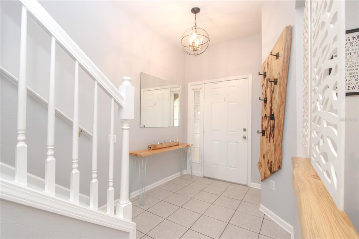 2722 CONCH HOLLOW DRIVE — photo 3 of 25