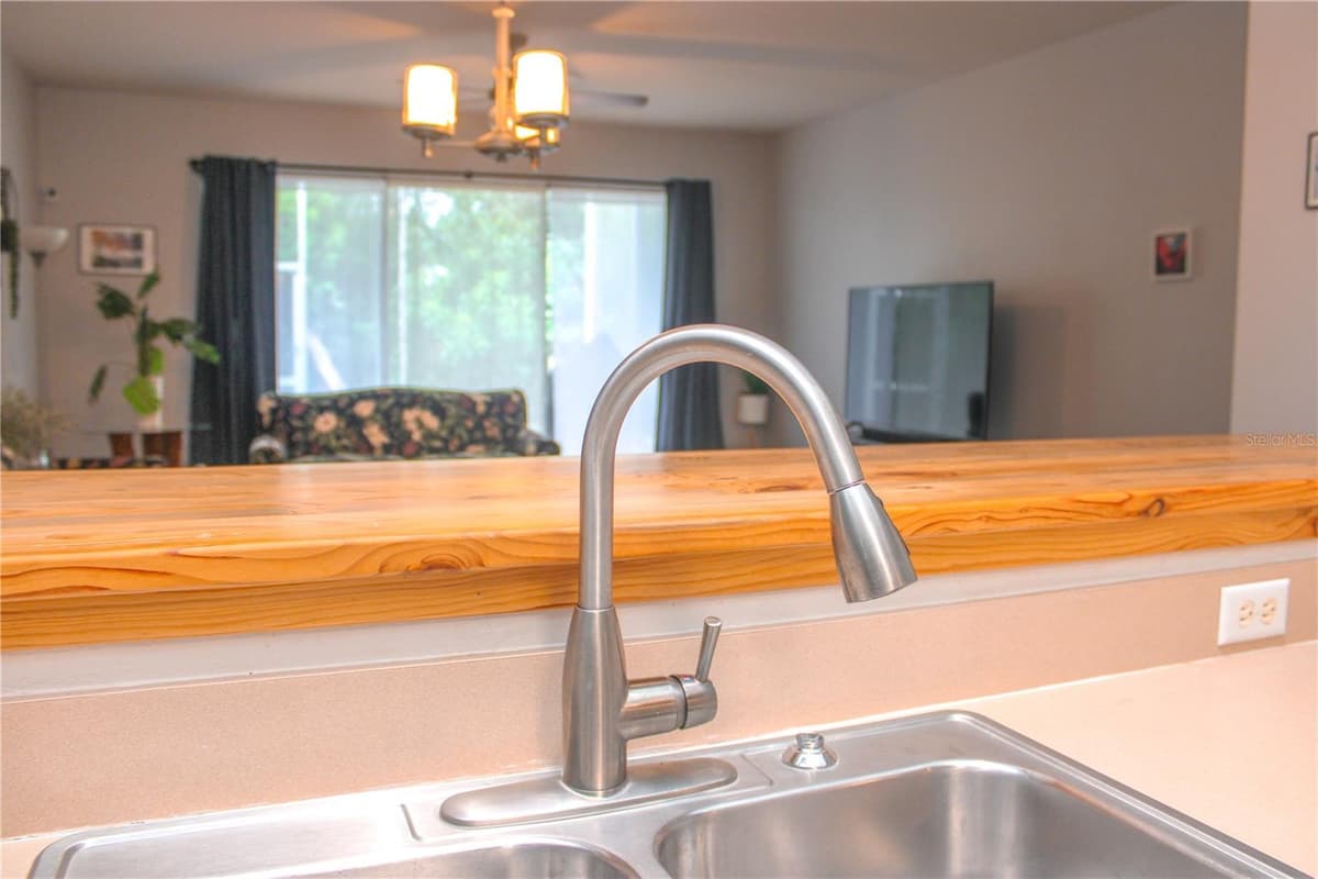 2722 CONCH HOLLOW DRIVE — photo 7 of 25