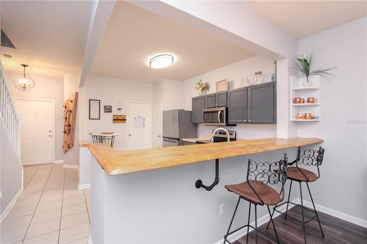 2722 CONCH HOLLOW DRIVE — photo 8 of 25