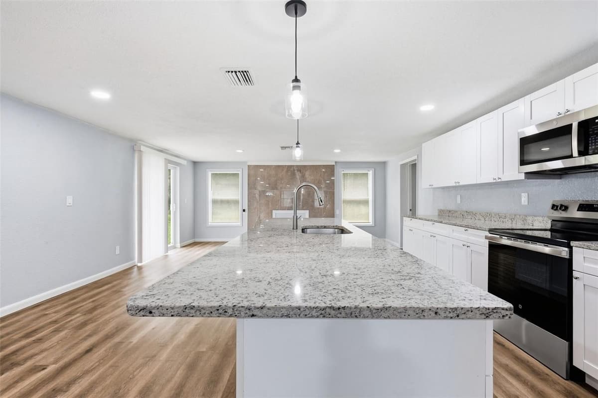 8531 HORIZON LANE — photo 15 of 36