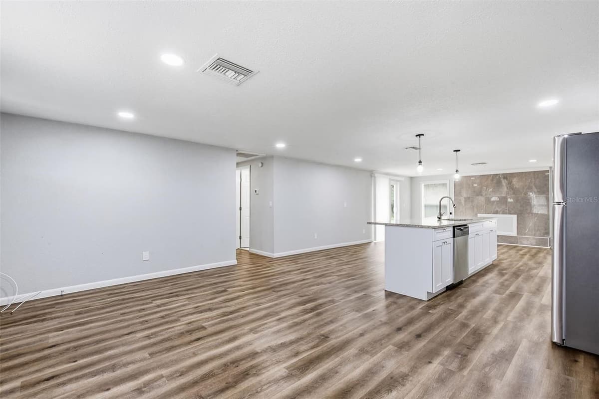 8531 HORIZON LANE — photo 13 of 36
