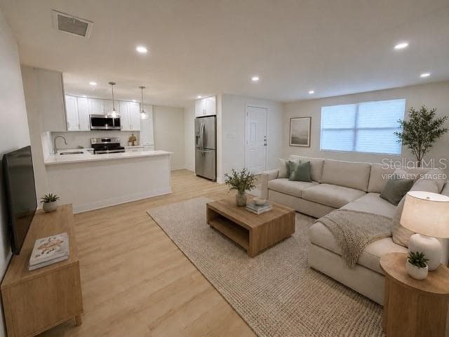 4533 FERN STREET — photo 3 of 32