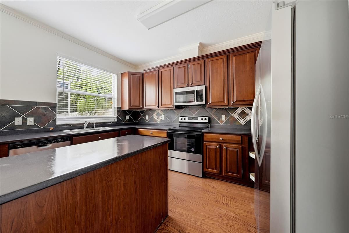 11335 VILLAGE BROOK DRIVE — photo 12 of 53