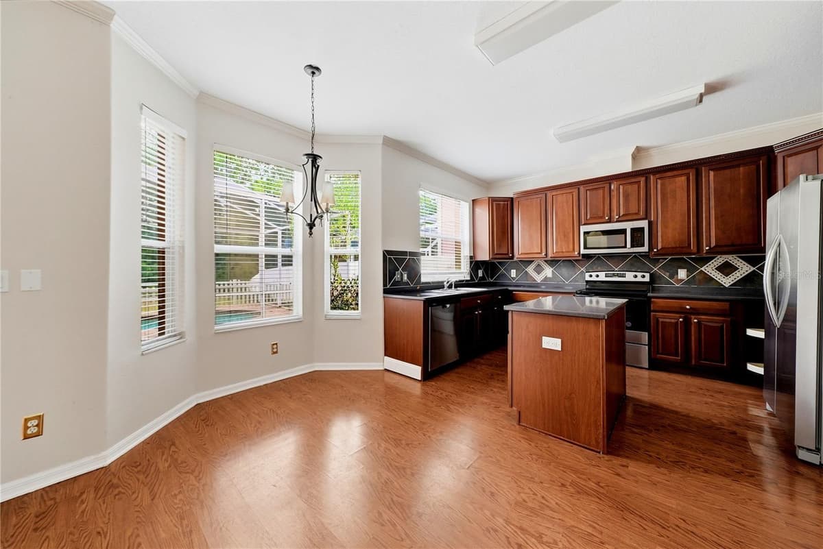 11335 VILLAGE BROOK DRIVE — photo 9 of 53