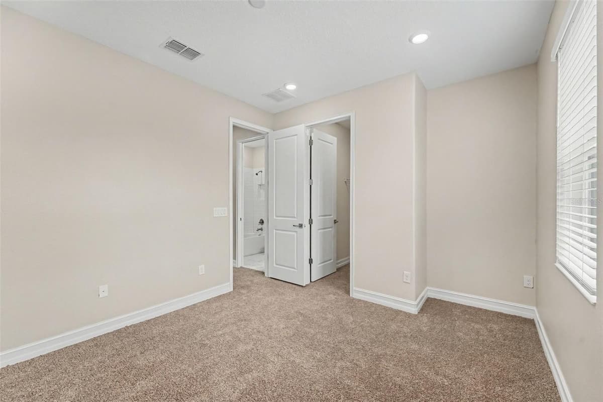 5150 SAN MARTINO DRIVE — photo 8 of 15