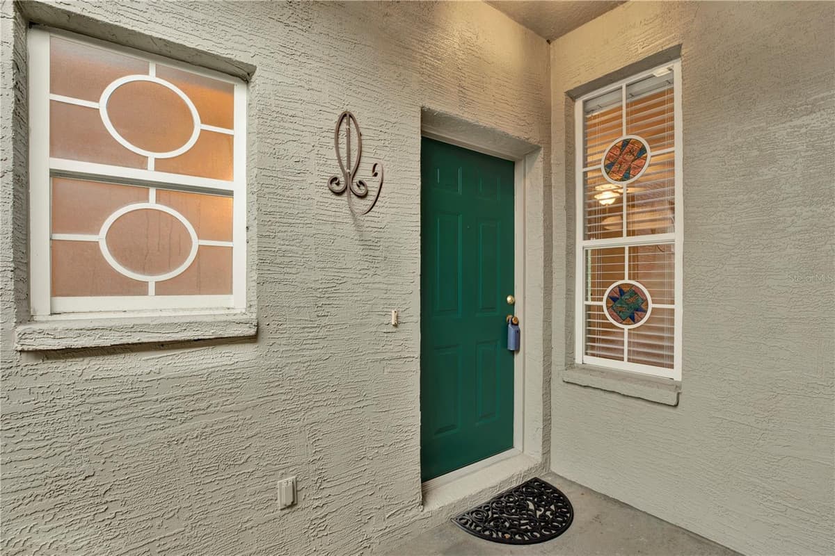 4353 BROOKER CREEK DR — photo 4 of 30
