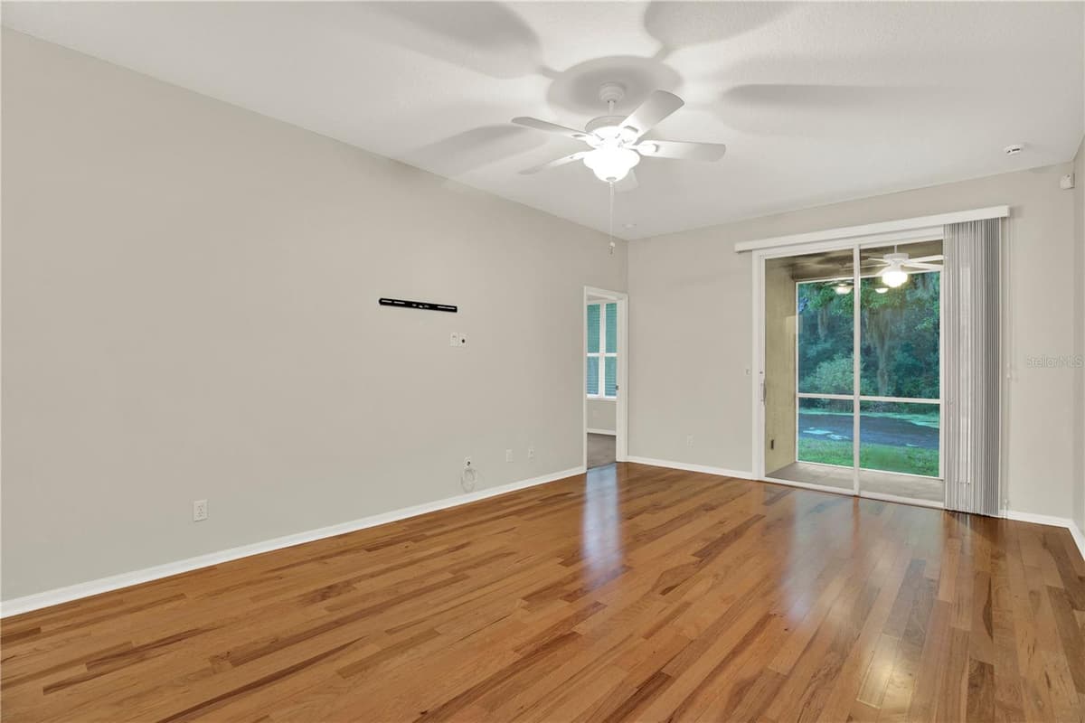 4353 BROOKER CREEK DR — photo 5 of 30