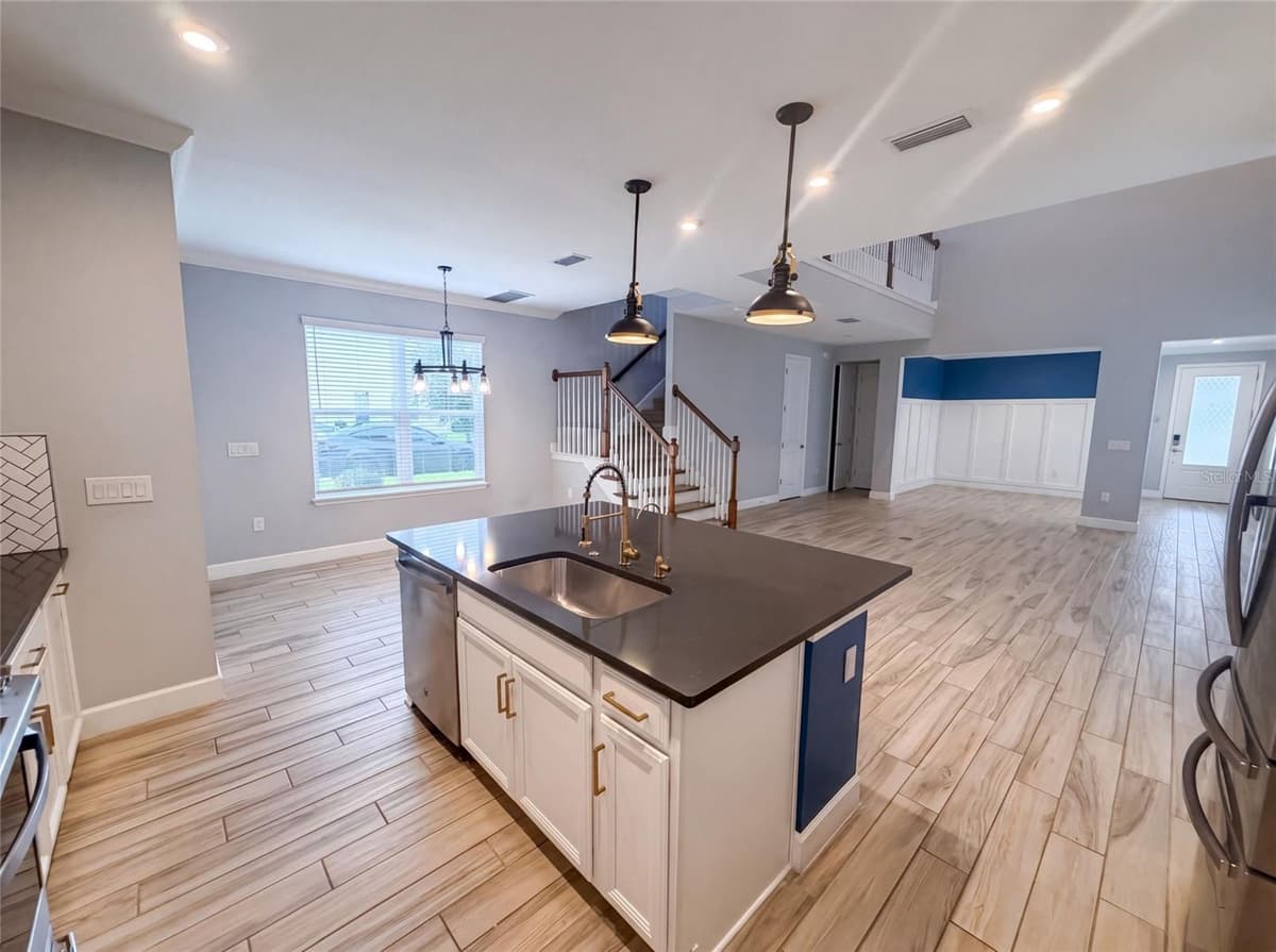13720 STEVENSON LANE — photo 8 of 43