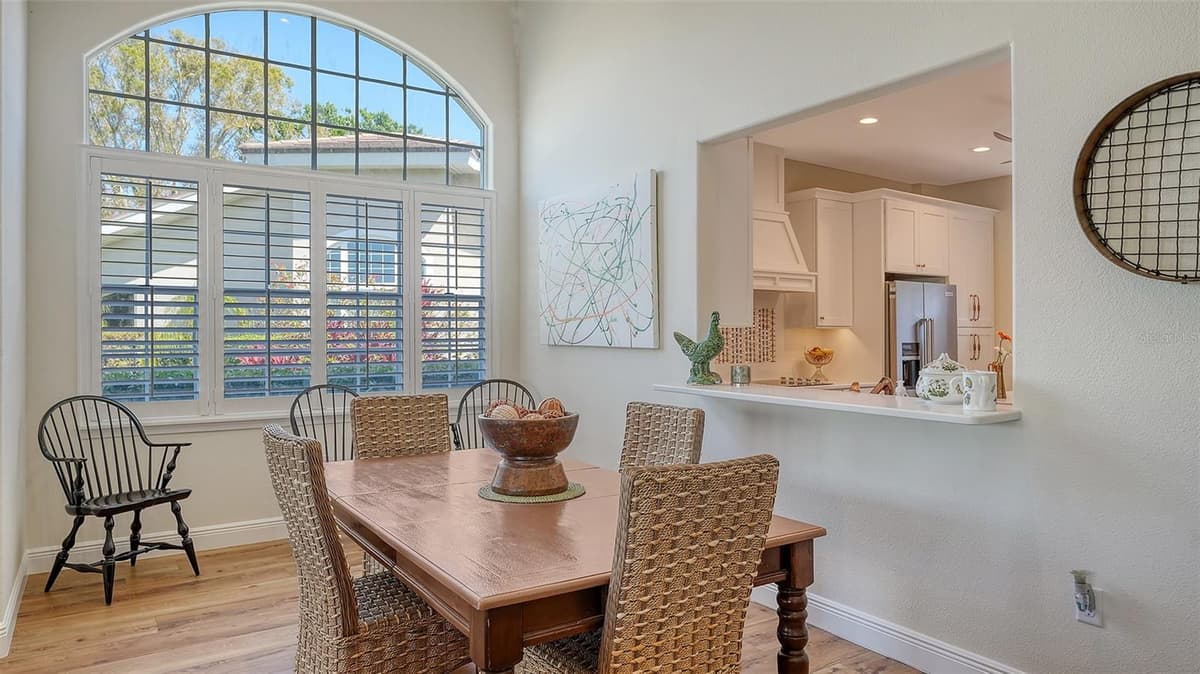 4060 PENSHURST PARK — photo 11 of 50