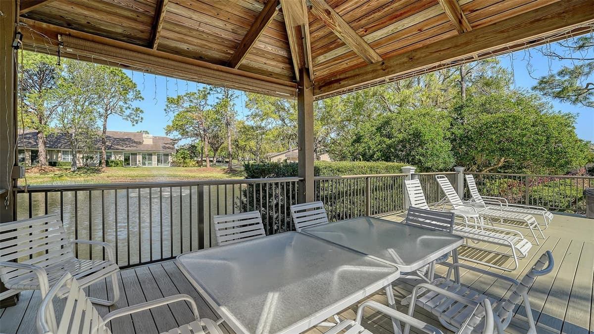 4060 PENSHURST PARK — photo 34 of 50