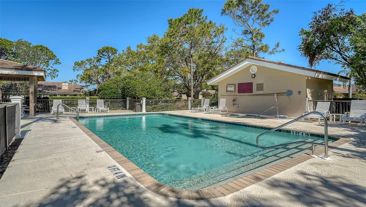 4060 PENSHURST PARK — photo 33 of 50