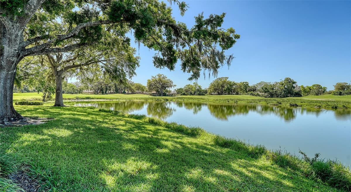 4060 PENSHURST PARK — photo 5 of 50