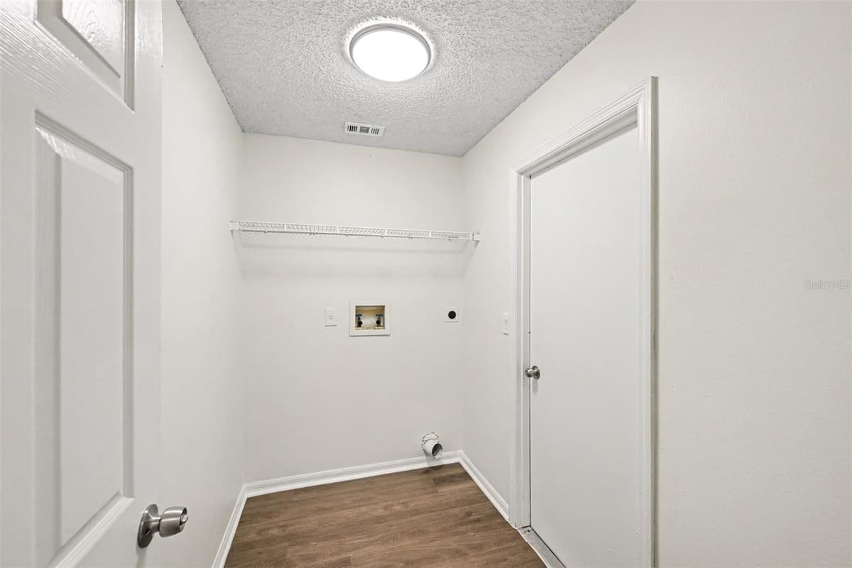 287 DELAKE ROAD — photo 14 of 24