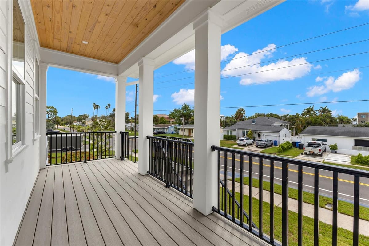 3534 OVERLOOK DRIVE — photo 5 of 52
