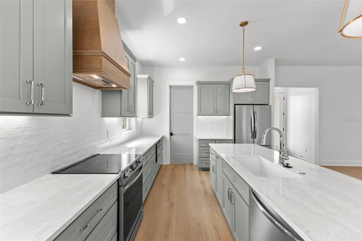3534 OVERLOOK DRIVE — photo 11 of 52