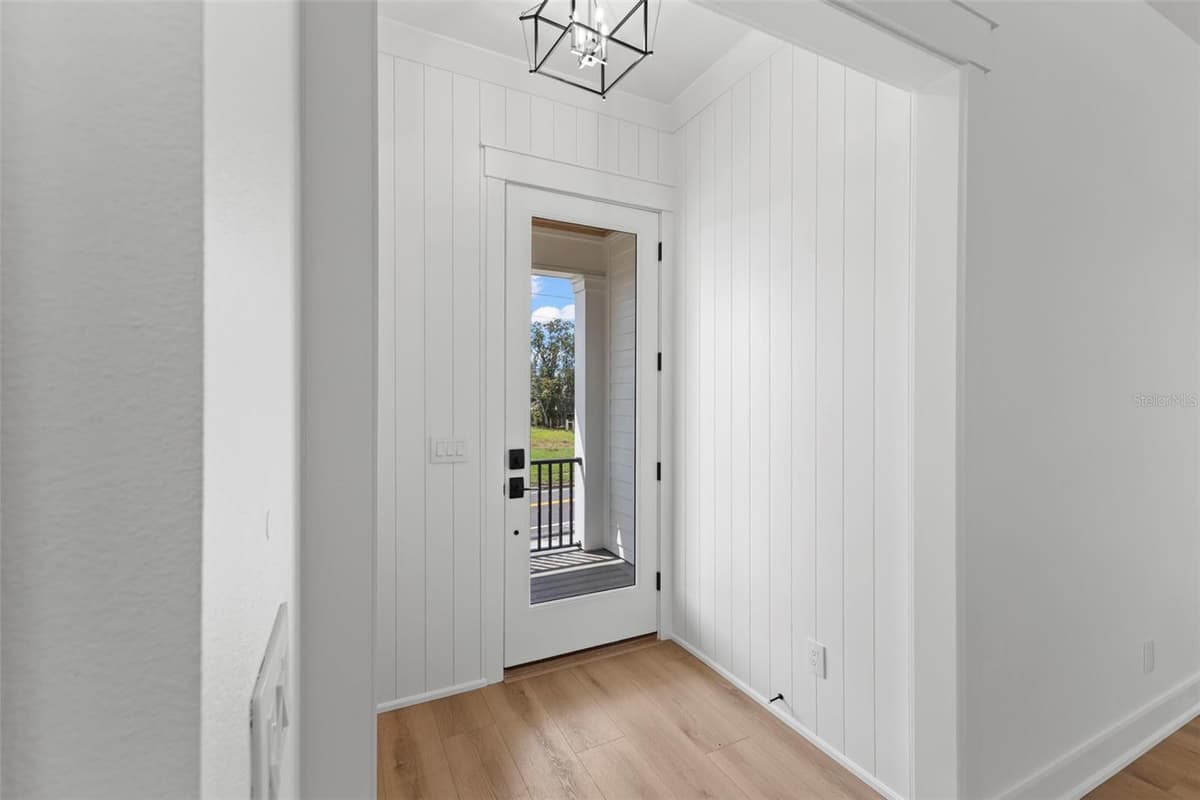 3534 OVERLOOK DRIVE — photo 7 of 52