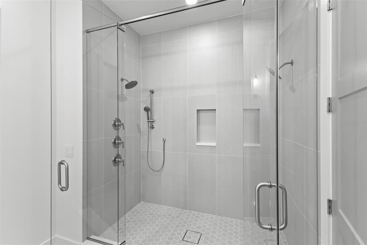 3534 OVERLOOK DRIVE — photo 25 of 52