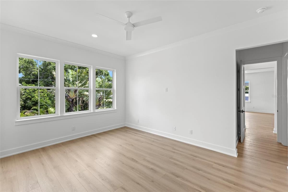 3534 OVERLOOK DRIVE — photo 23 of 52