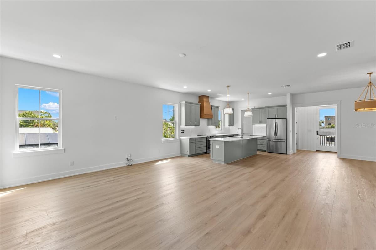 3534 OVERLOOK DRIVE — photo 21 of 52