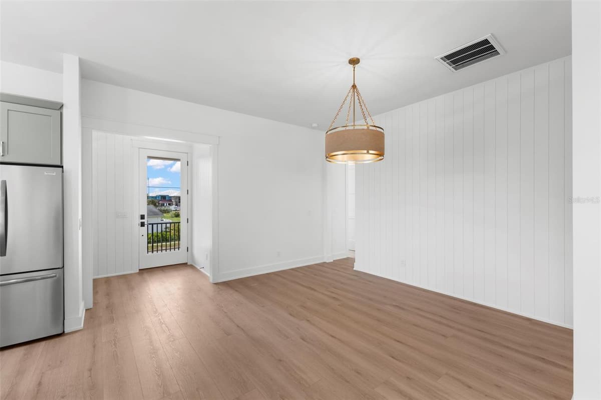 3534 OVERLOOK DRIVE — photo 16 of 52