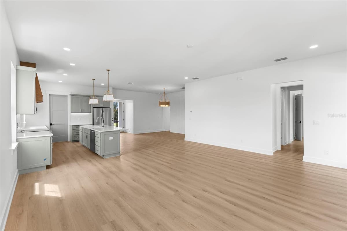 3534 OVERLOOK DRIVE — photo 17 of 52