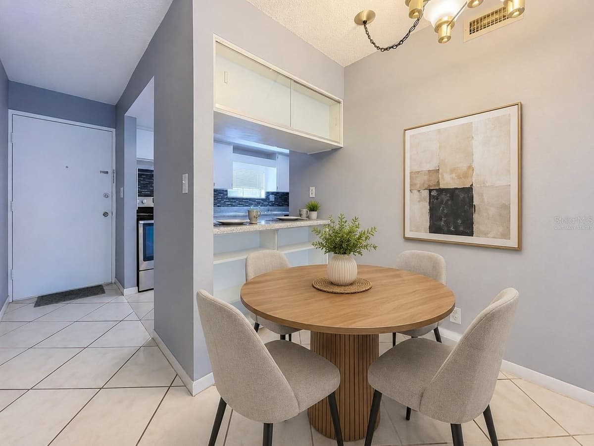 7907 SABAL DRIVE — photo 9 of 45
