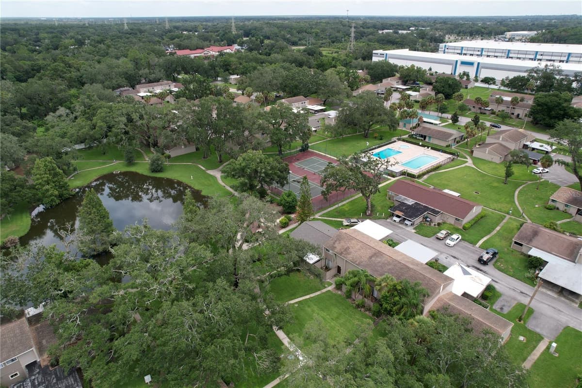 7907 SABAL DRIVE — photo 3 of 45