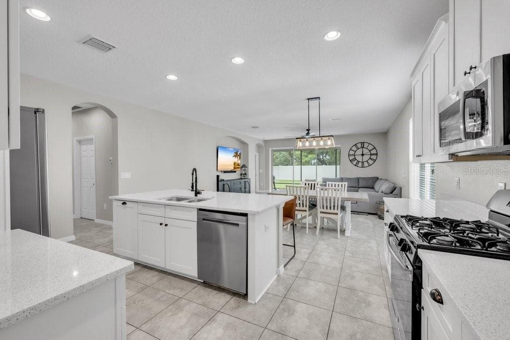 17651 BRIGHT WHEAT DRIVE — photo 10 of 42