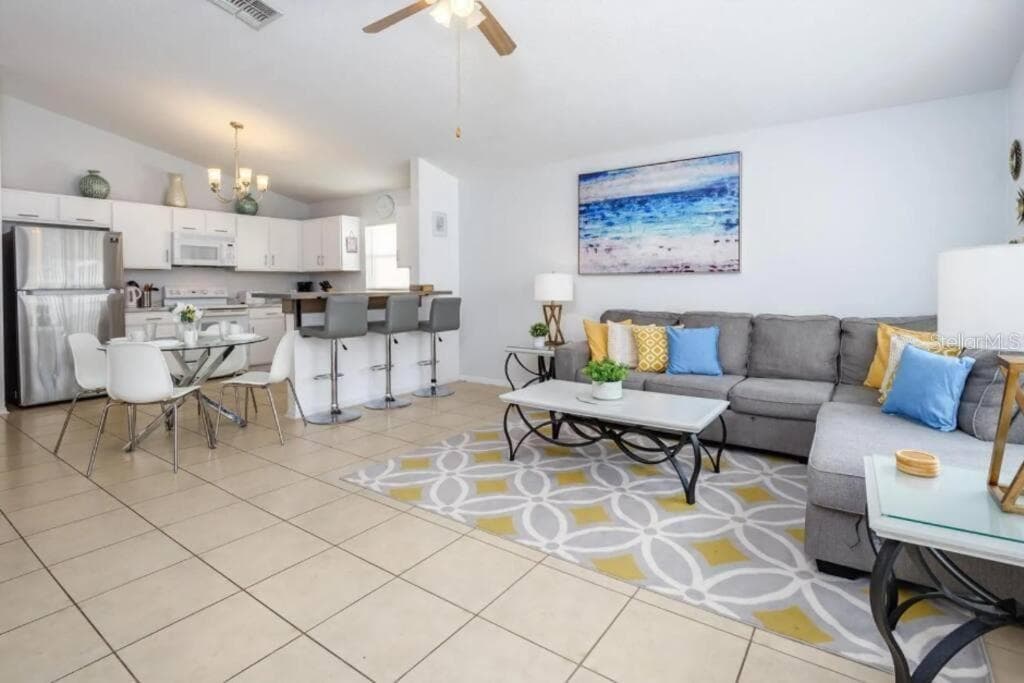 160 BLOOMINGDALE DRIVE — photo 9 of 31