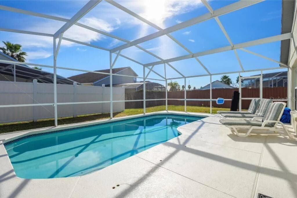 160 BLOOMINGDALE DRIVE — photo 5 of 31