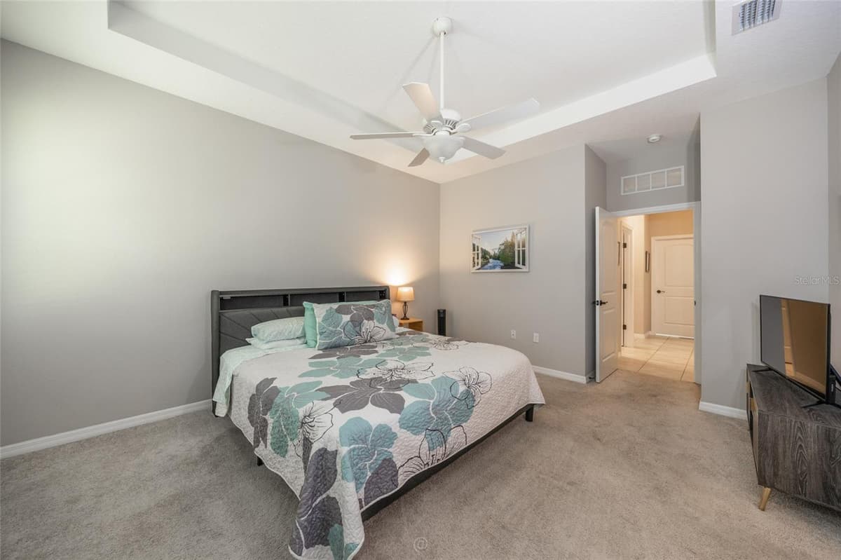 153 PARK PLACE CIRCLE — photo 3 of 32