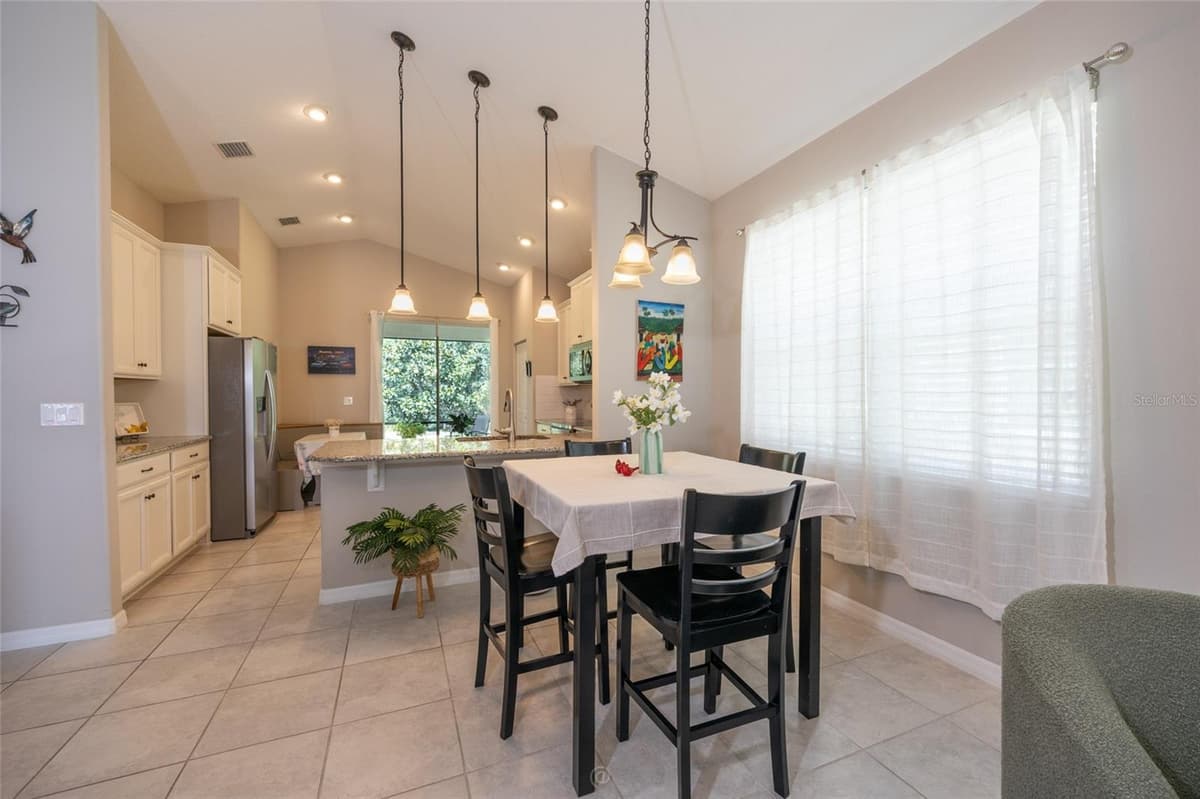 153 PARK PLACE CIRCLE — photo 11 of 32