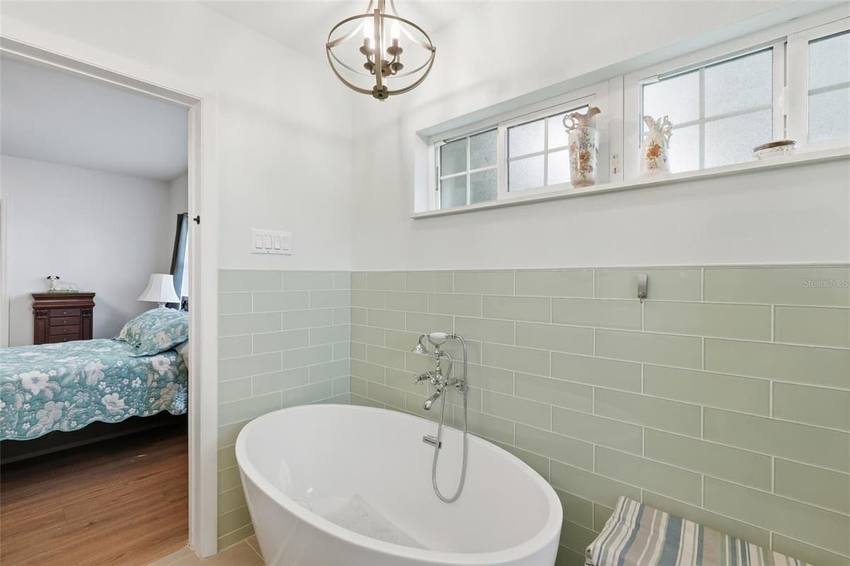 6902 JOHNSTON ROAD — photo 31 of 59