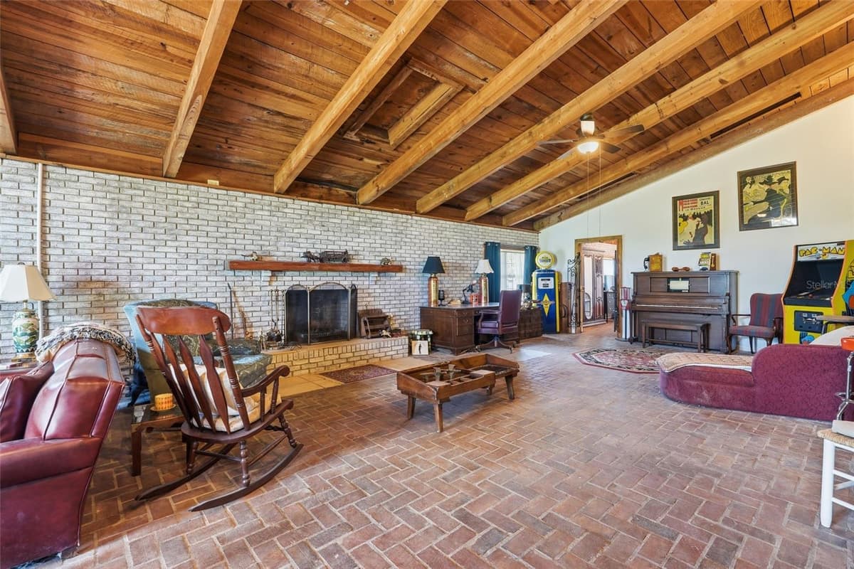 6902 JOHNSTON ROAD — photo 16 of 59