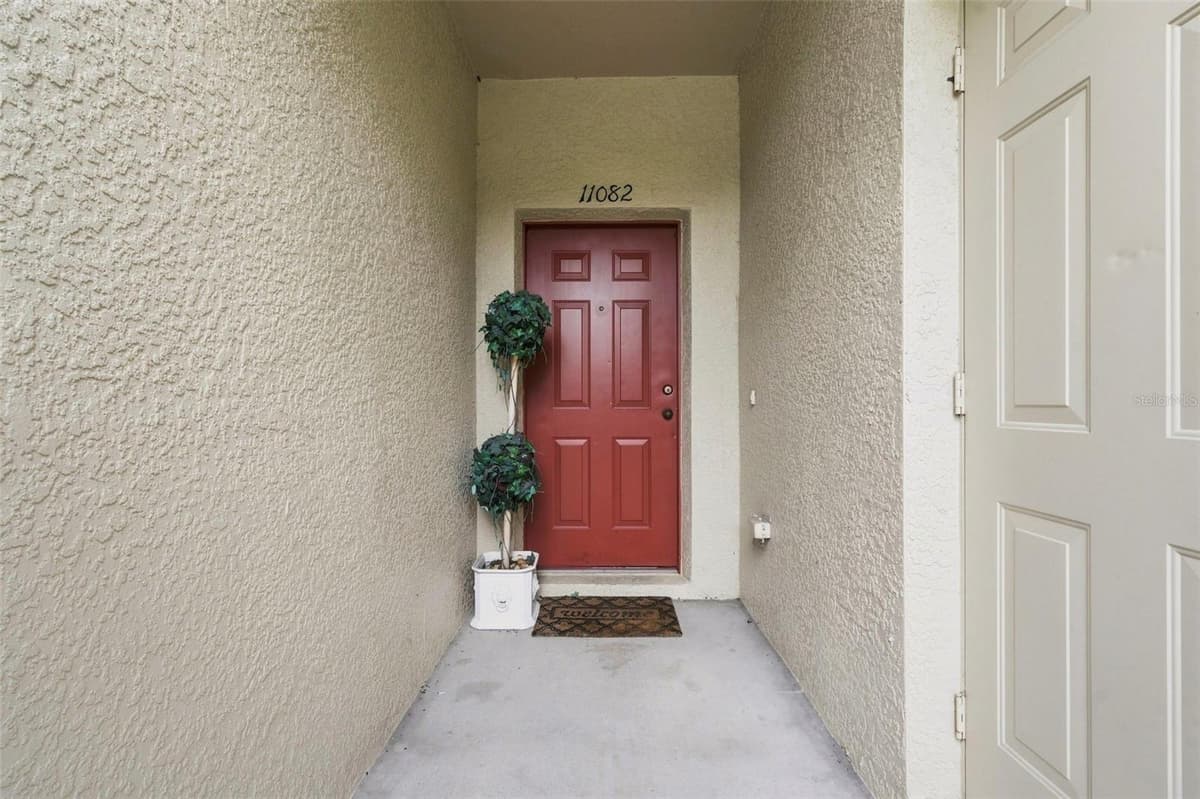 11082 WINTER CREST DRIVE — photo 3 of 33