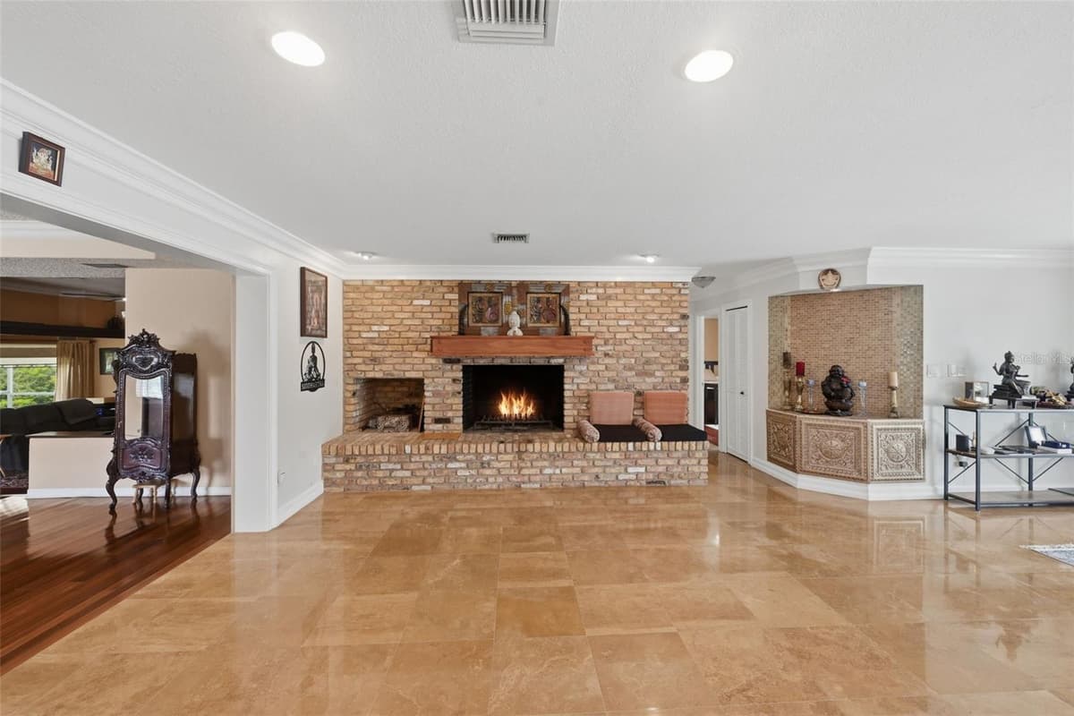 5912 TARAWOOD DRIVE — photo 15 of 90