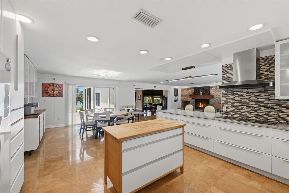 5912 TARAWOOD DRIVE — photo 24 of 90