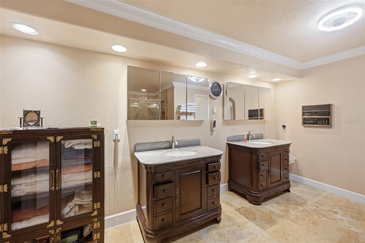 5912 TARAWOOD DRIVE — photo 43 of 90